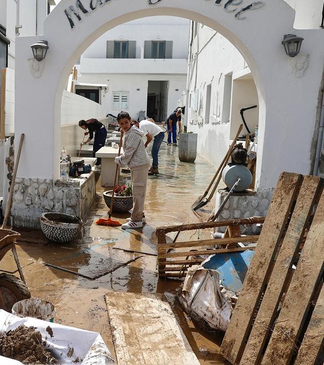 Unwetter der griechischen Inselkette Kykladen sorgt für Chaos