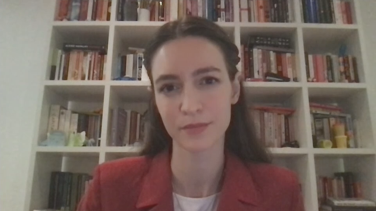 Extremismusforscherin Julia Ebner bei ZDFheute Live