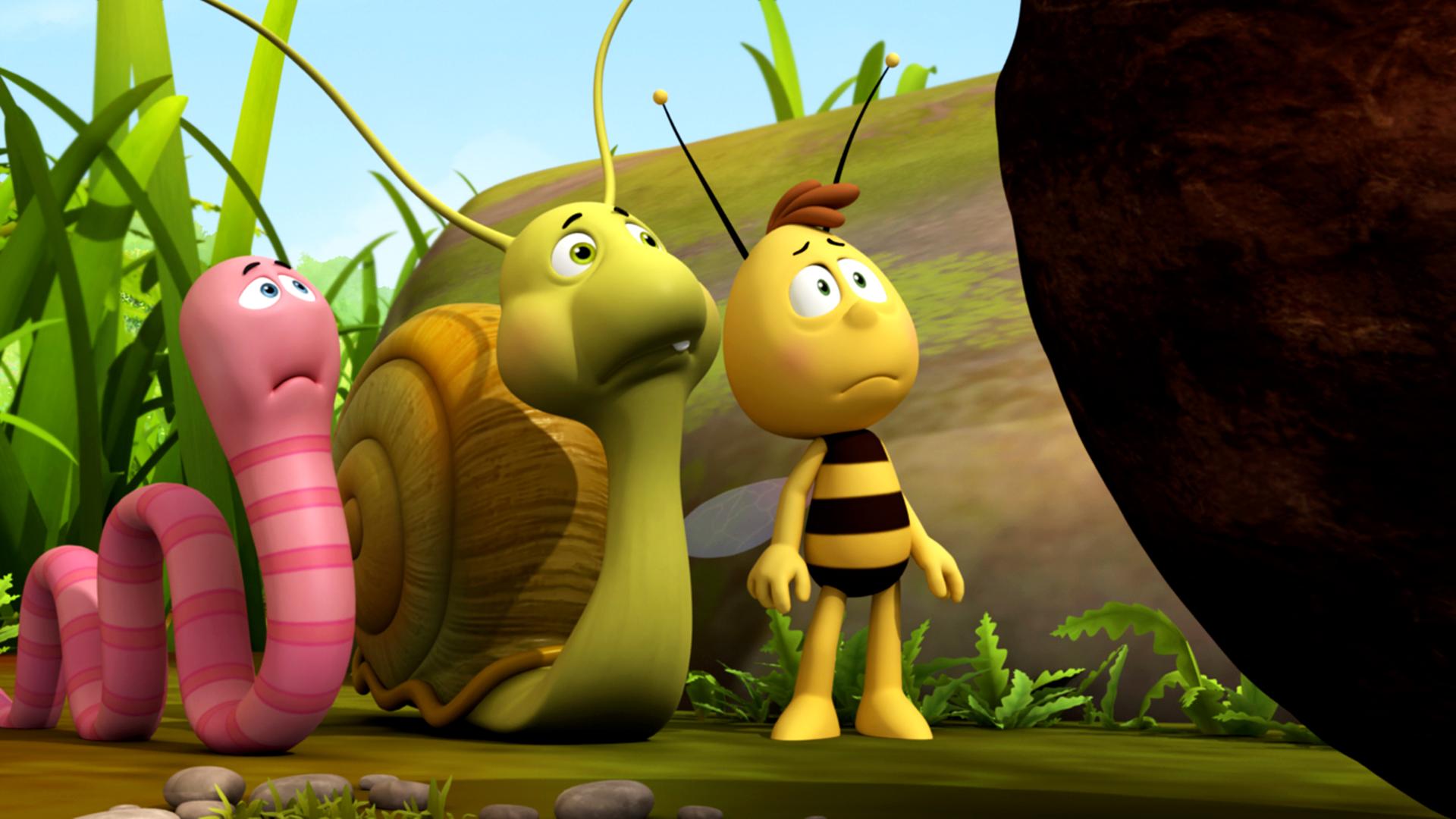 Willi, Max und Rufus betrachten einen riesigen Kuhfladen vor ihnen. Er ist deutlich größer als sie selbst.