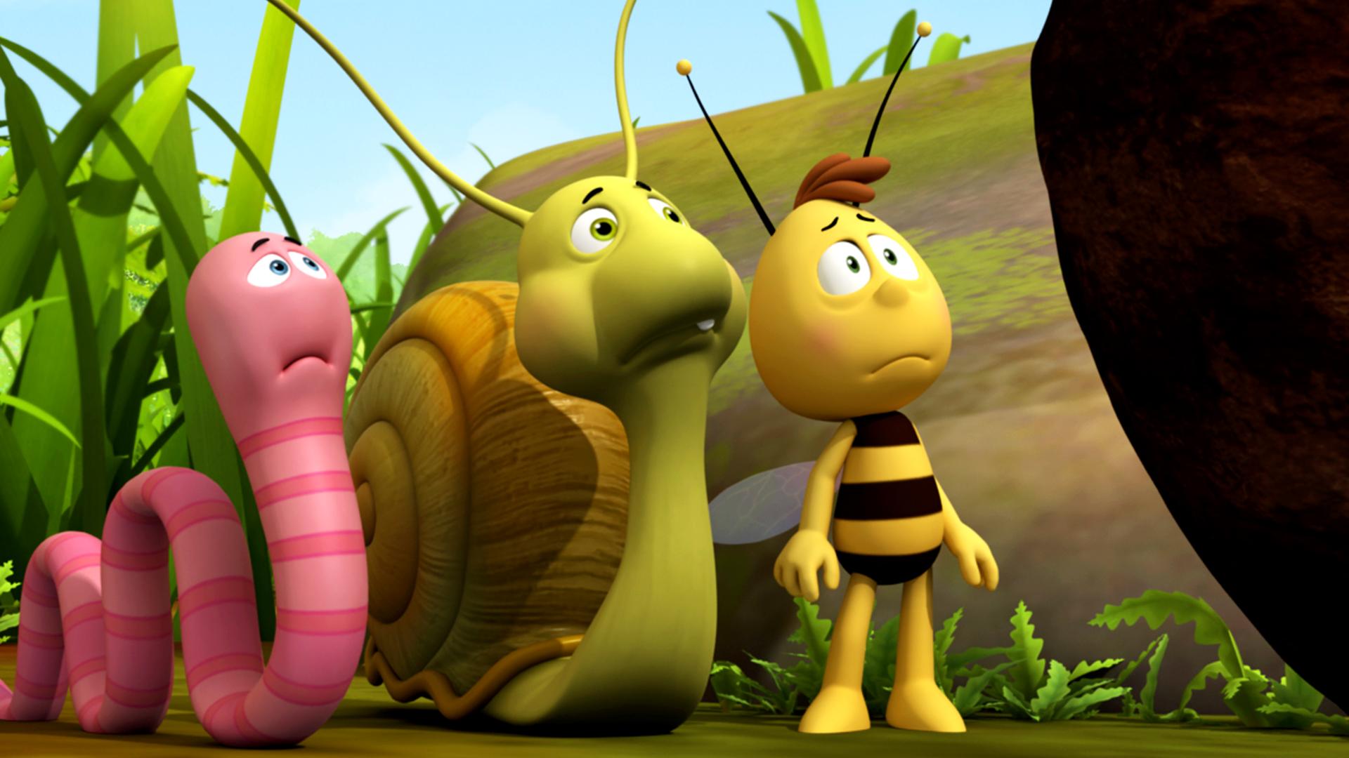 Willi, Max und Rufus betrachten einen riesigen Kuhfladen vor ihnen. Er ist deutlich größer als sie selbst.