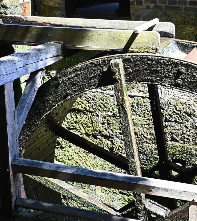 Eine alte Wassermühle