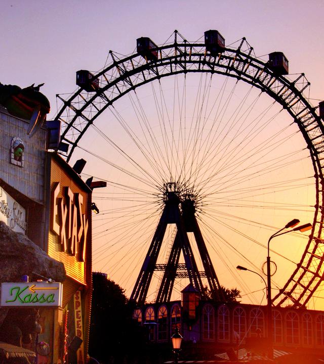 Wiener Riesenrad und Geisterbahn