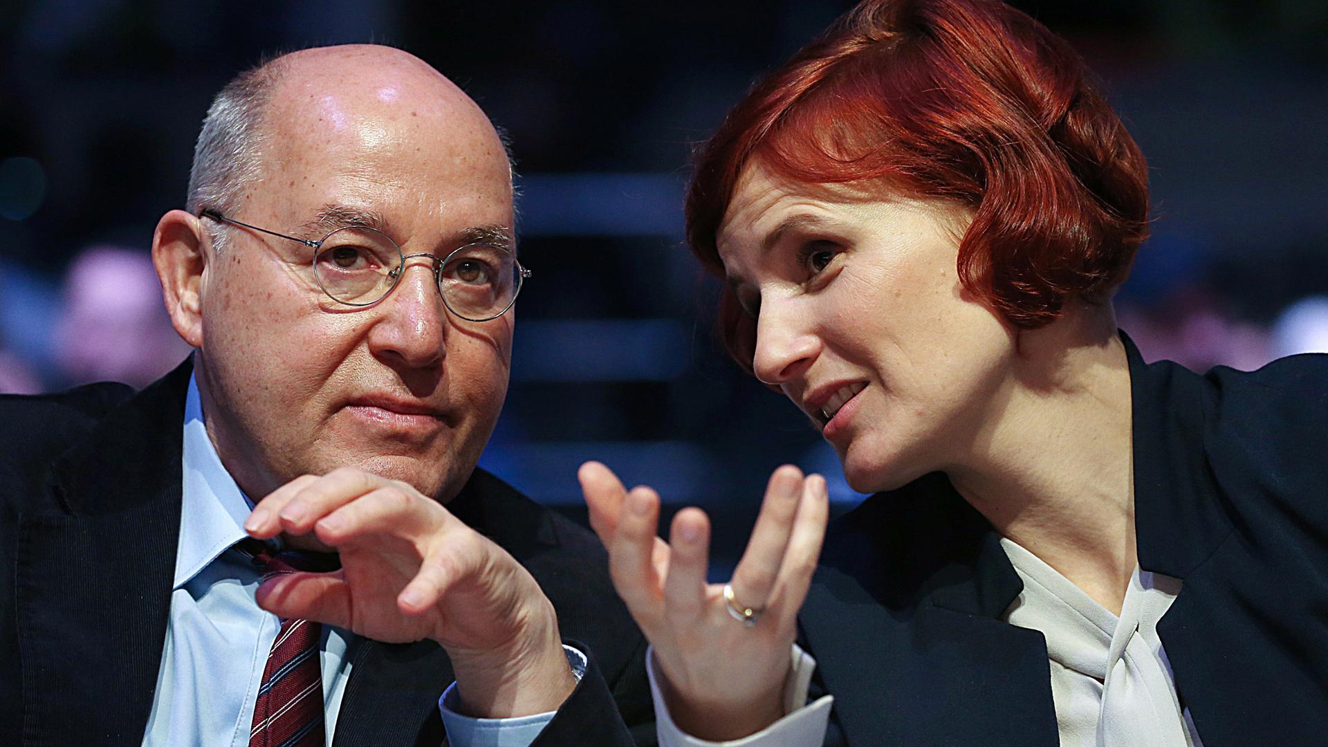 Gregor Gysi und Katja Kipping auf dem Bundesparteitag DIE LINKE in Bonn