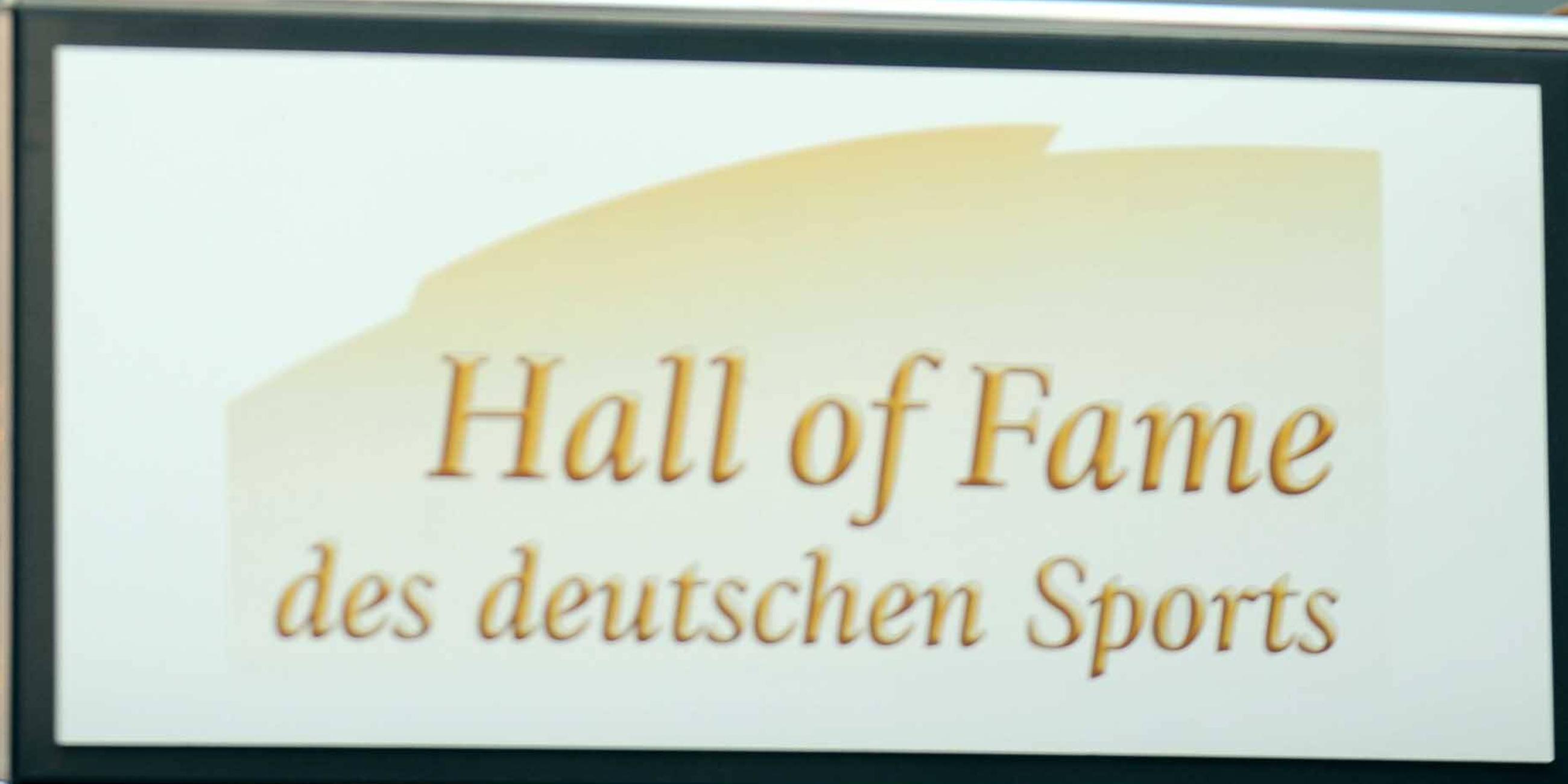 Wegen NaziVergangheit 