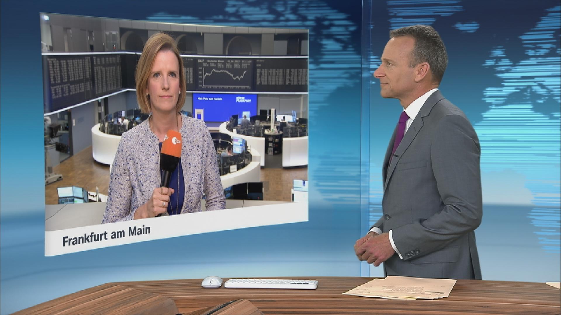 ZDF-Börsenexpertin Valerie Haller im Gespräch mit Carsten Rüger 
