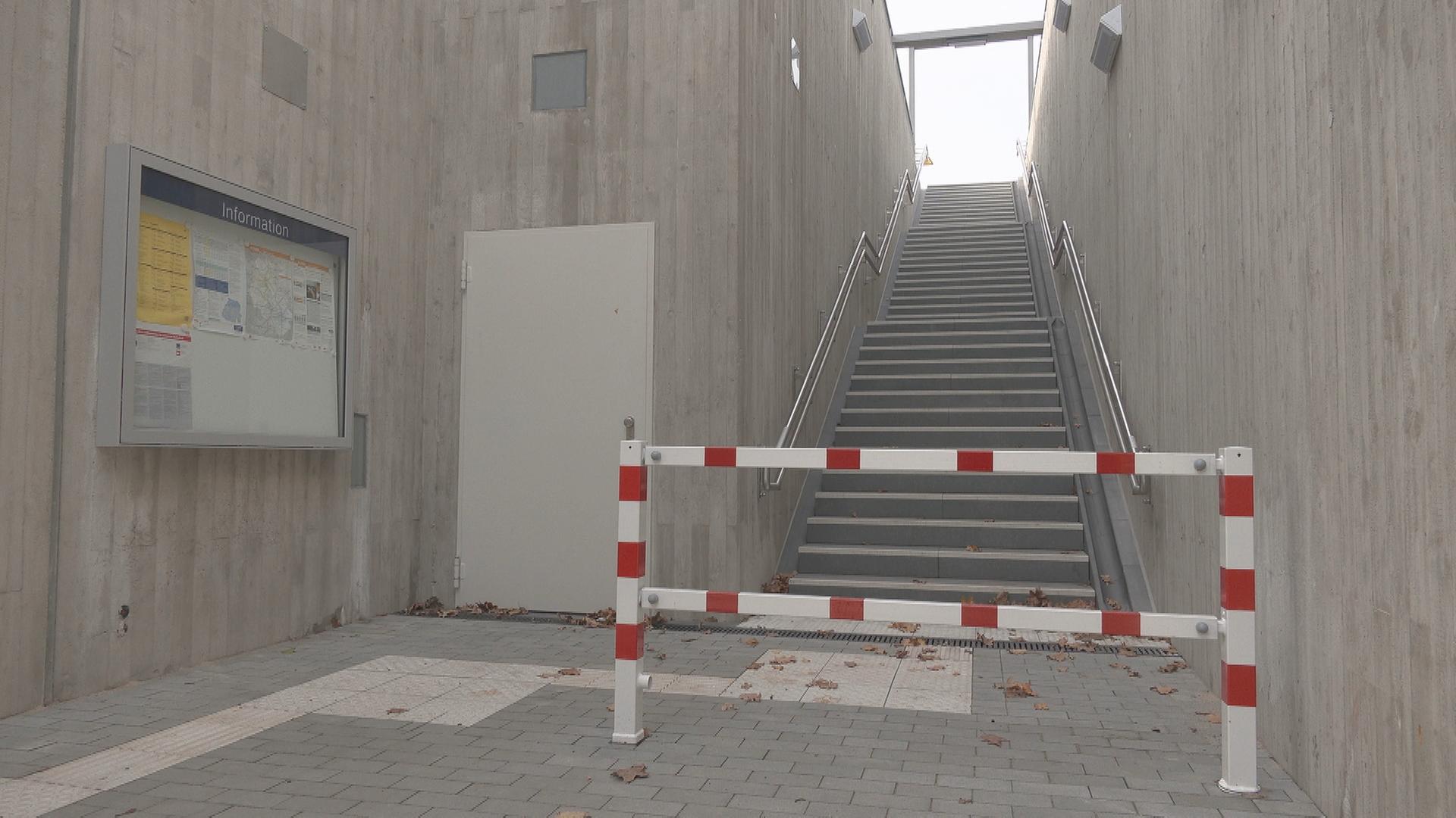 Treppe in Bahnhof in Meinsdorf