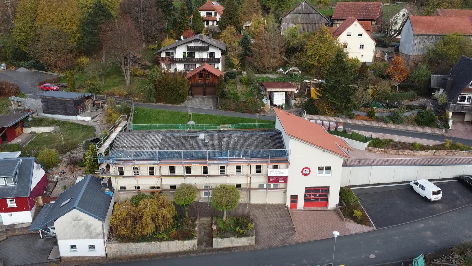 Luftaufnahme: Baustelle Dorfgemeinschaftshaus und Feuerwehr im hessischen Schlotzau