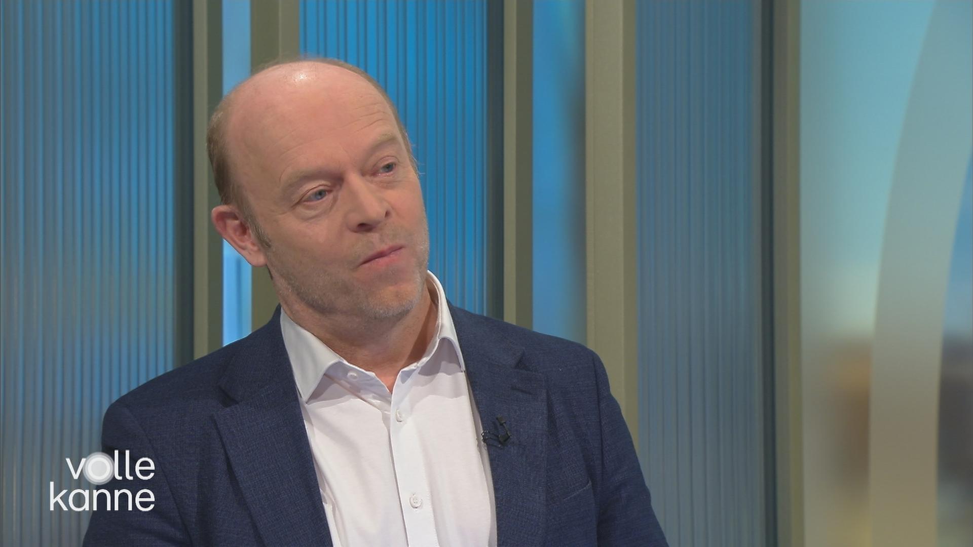 Arndt Kempgens am Top-Themen-Pult