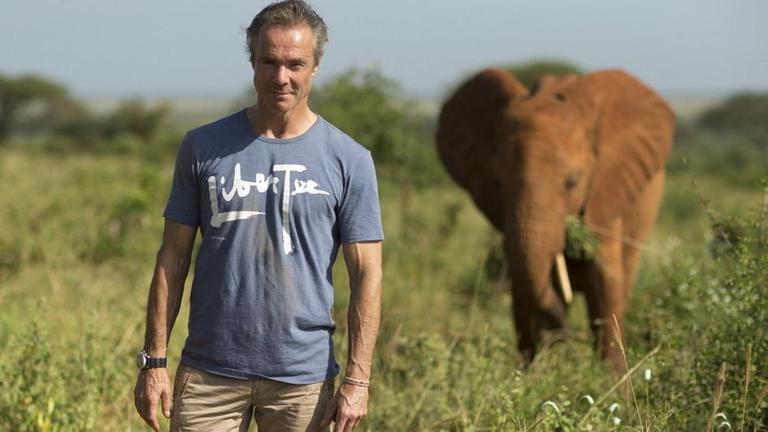 Hannes Jaenicke in Kenia