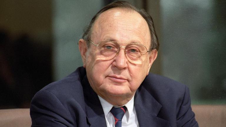 Zeugen des Jahrhunderts: Hans-Dietrich Genscher - ZDFmediathek