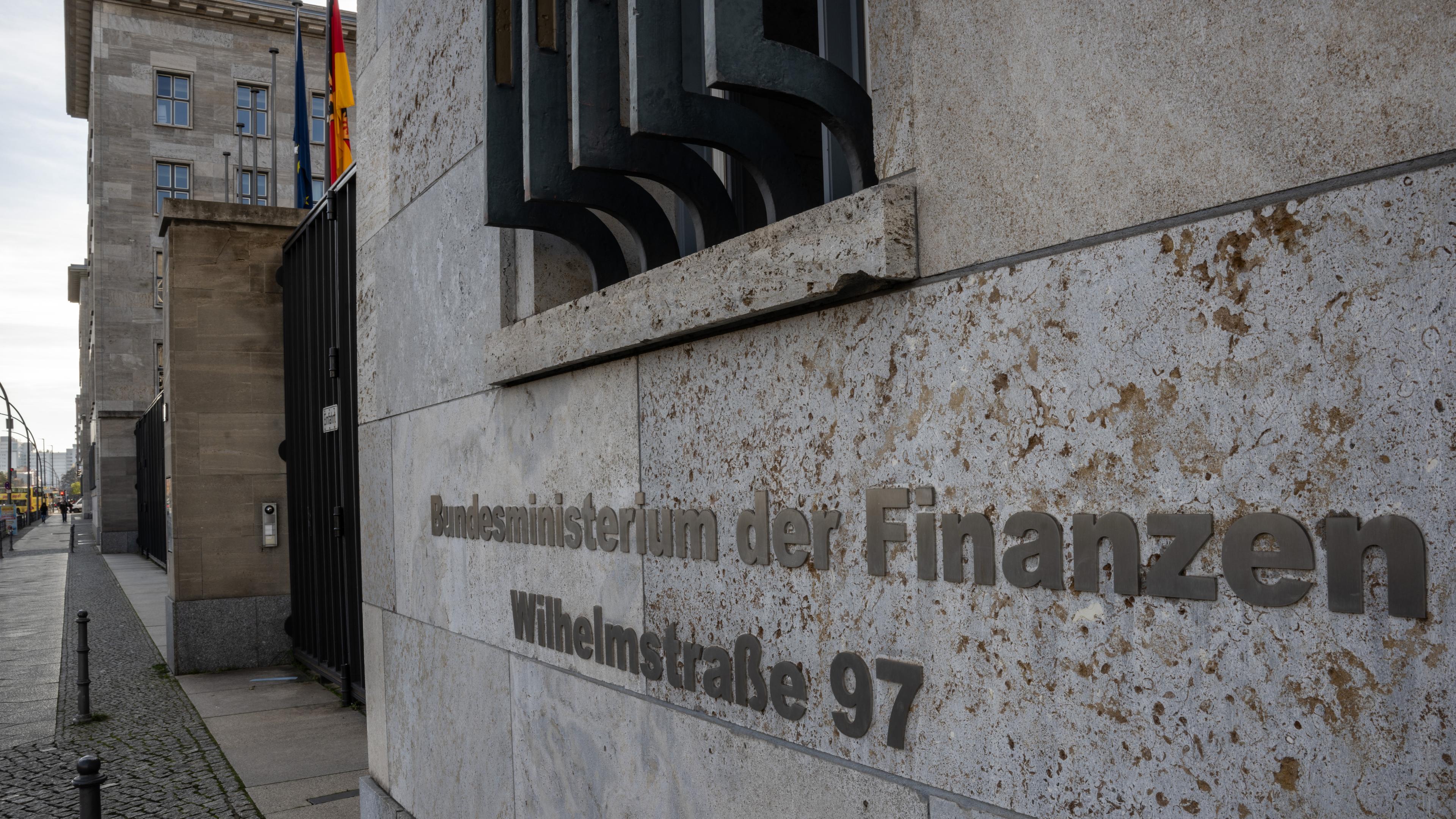 Das Finanzministerium hatte die Verpflichtungsermächtigungen aus dem Haushalt 2023 gesperrt.