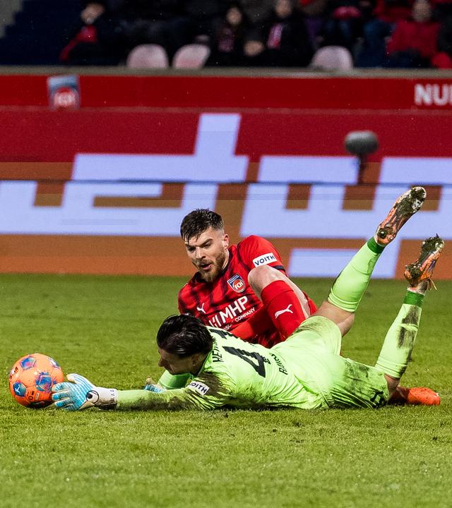 Linton Maina und Diant Ramaj am 11.01.26