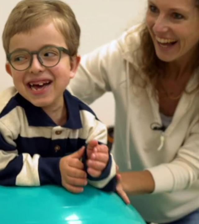 Sporttherapie hilft Henri bei der Genesung