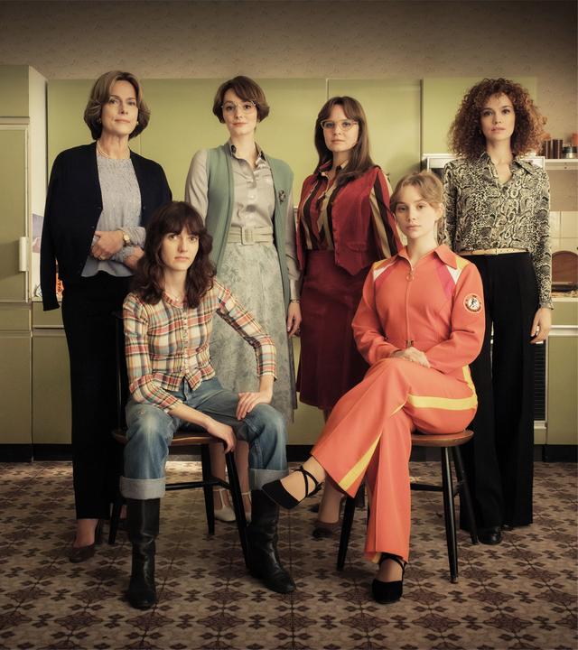 der cast von kudamm 77