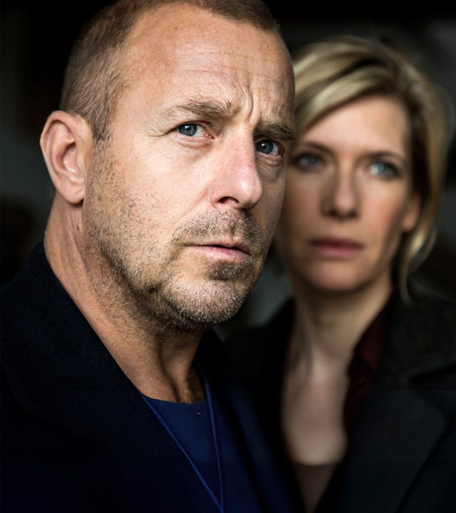 Uli (Heino Ferch) und Nora (Ina Weisse) schauen schockiert drein