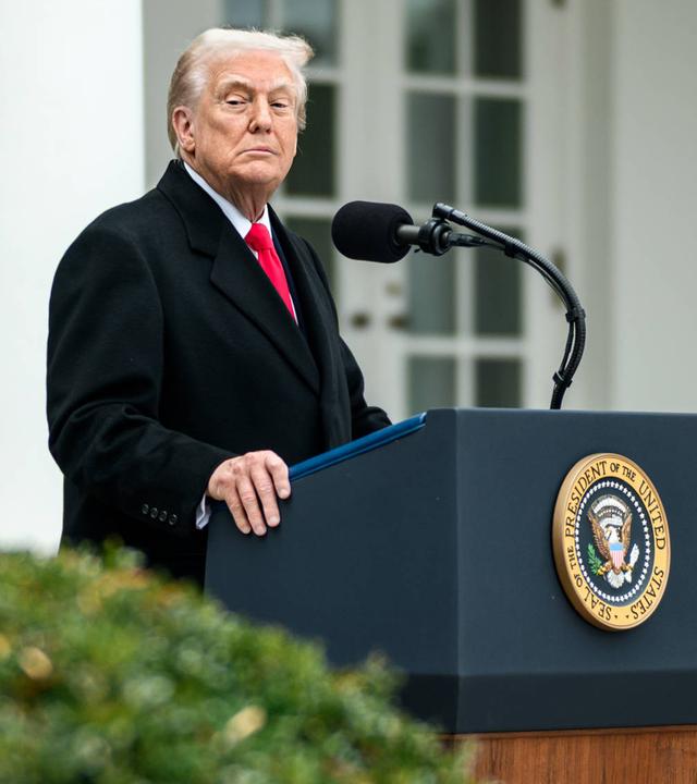 Donald Trump vorm Weißen Haus