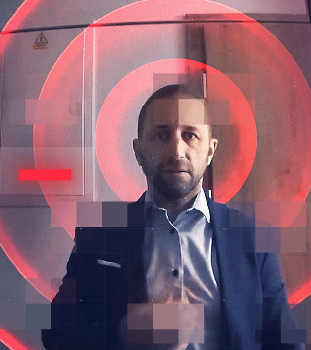 Selfie von Investigativ-Journalist mit versteckter Kamera