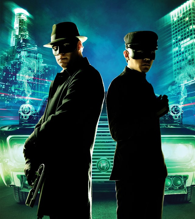 Filmposter zu The Green Hornet: Das Poster zeigt die beiden maskierten Hauptdarsteller Seth Rogen und Jay Chou in dunklen Anzügen vor einem beleuchteten schwarzen Auto und einer nächtlichen Stadtkulisse unter dem grünen Filmtitel.