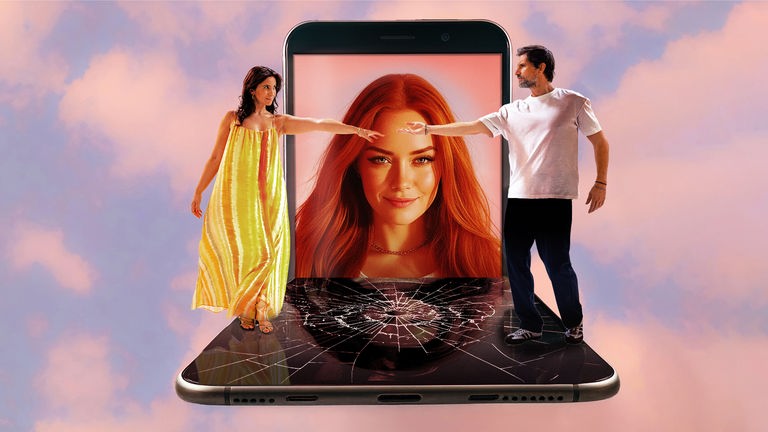 Frank (Tom Beck) und Lisa (Chryssanthi Kavazi) stehen sich mit Abstand gegenüber, beide strecken einen Armen zueinander, ohne sich zu berühren. Im Hintergrund sieht man eine junge Frau auf einem Handy-Bildschirm.