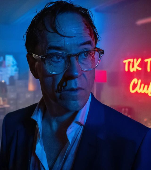  Vernau (Jan Josef Liefers) ist völlig durchnässt und seine Nase blutet.