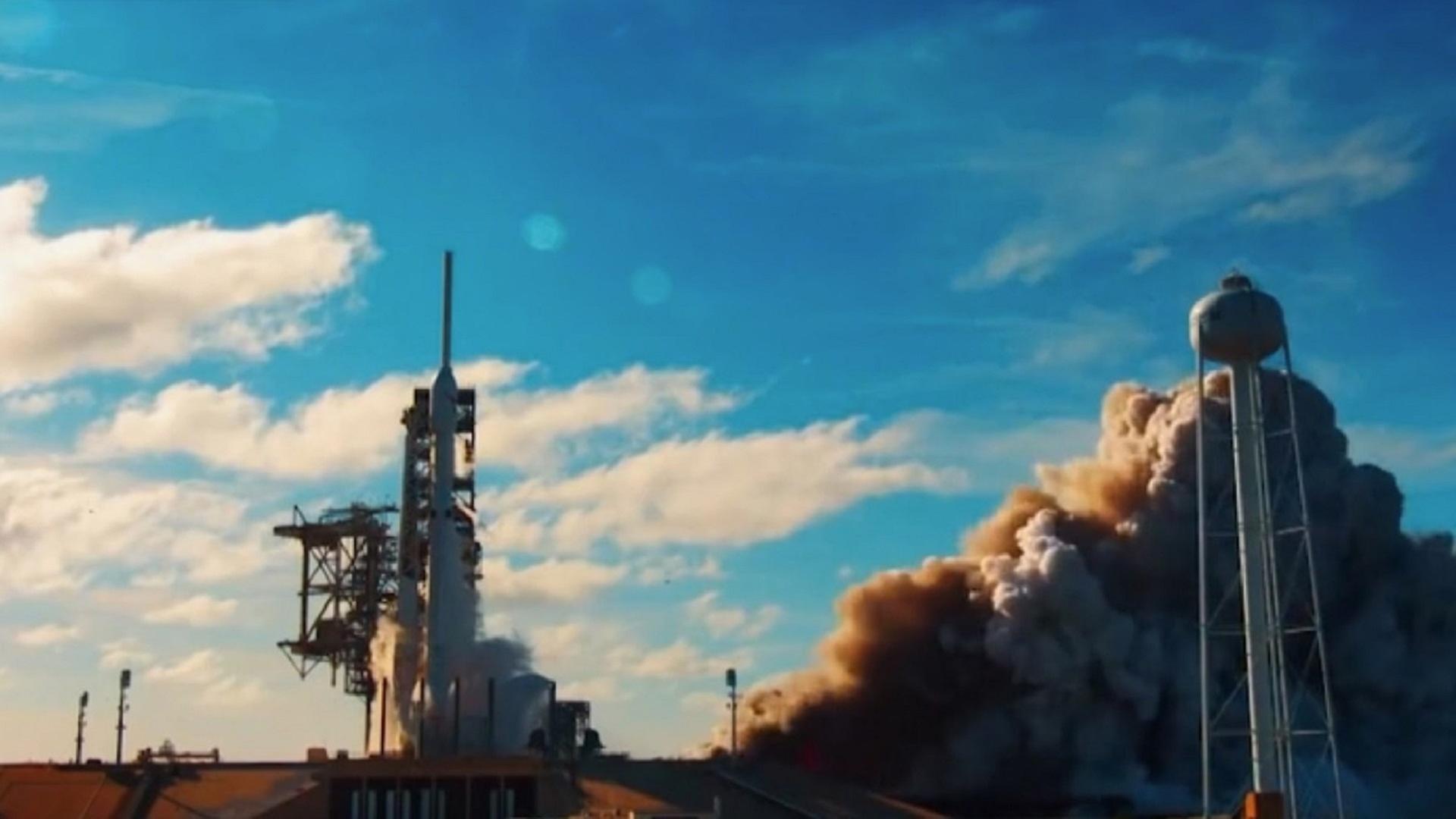 "Hightech Revolution - Sternstunden der Technik: Raketen": Eine startende Rakete mit großer Rauchbildung.