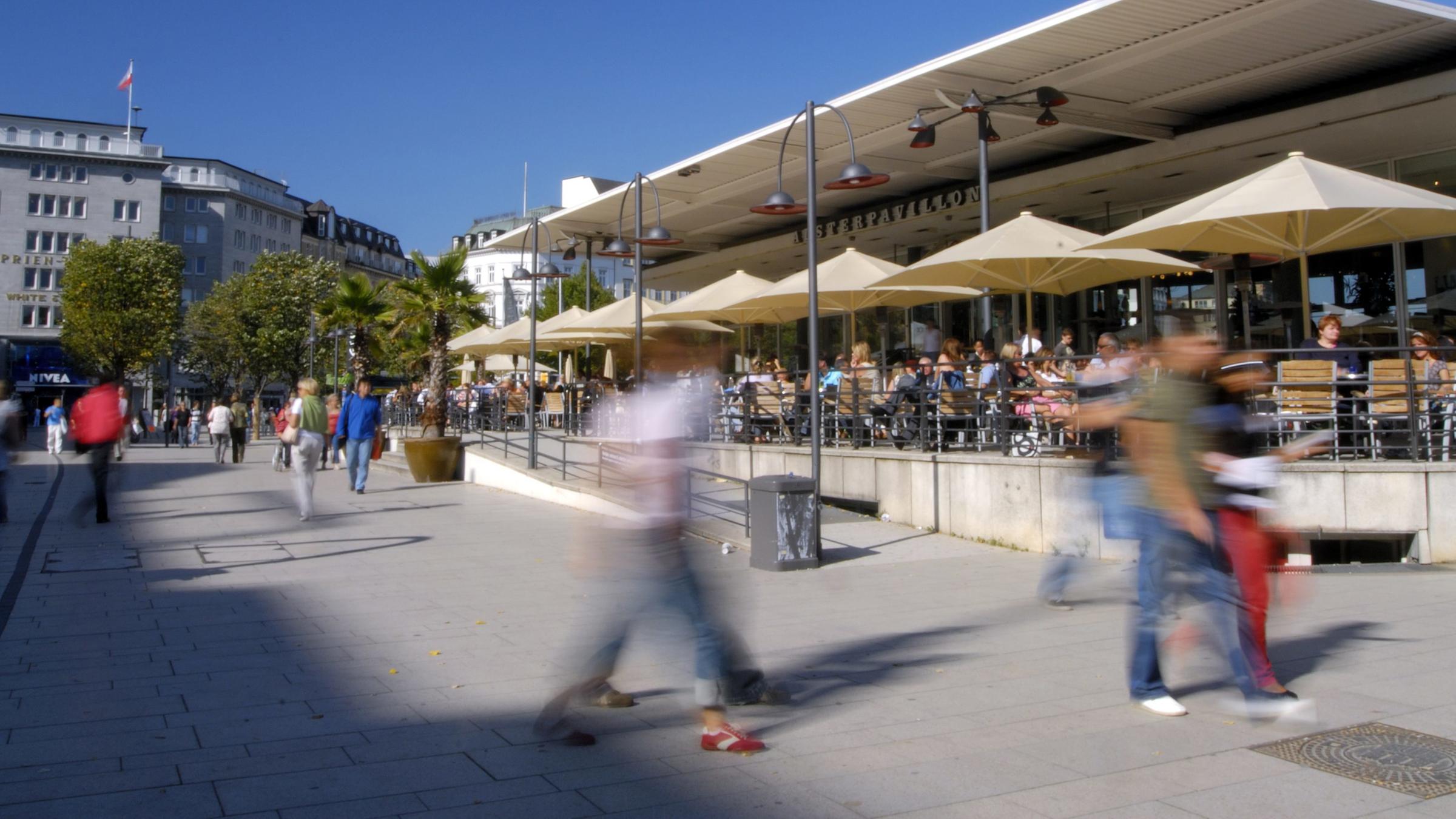 Der Jungfernstieg in Hamburg