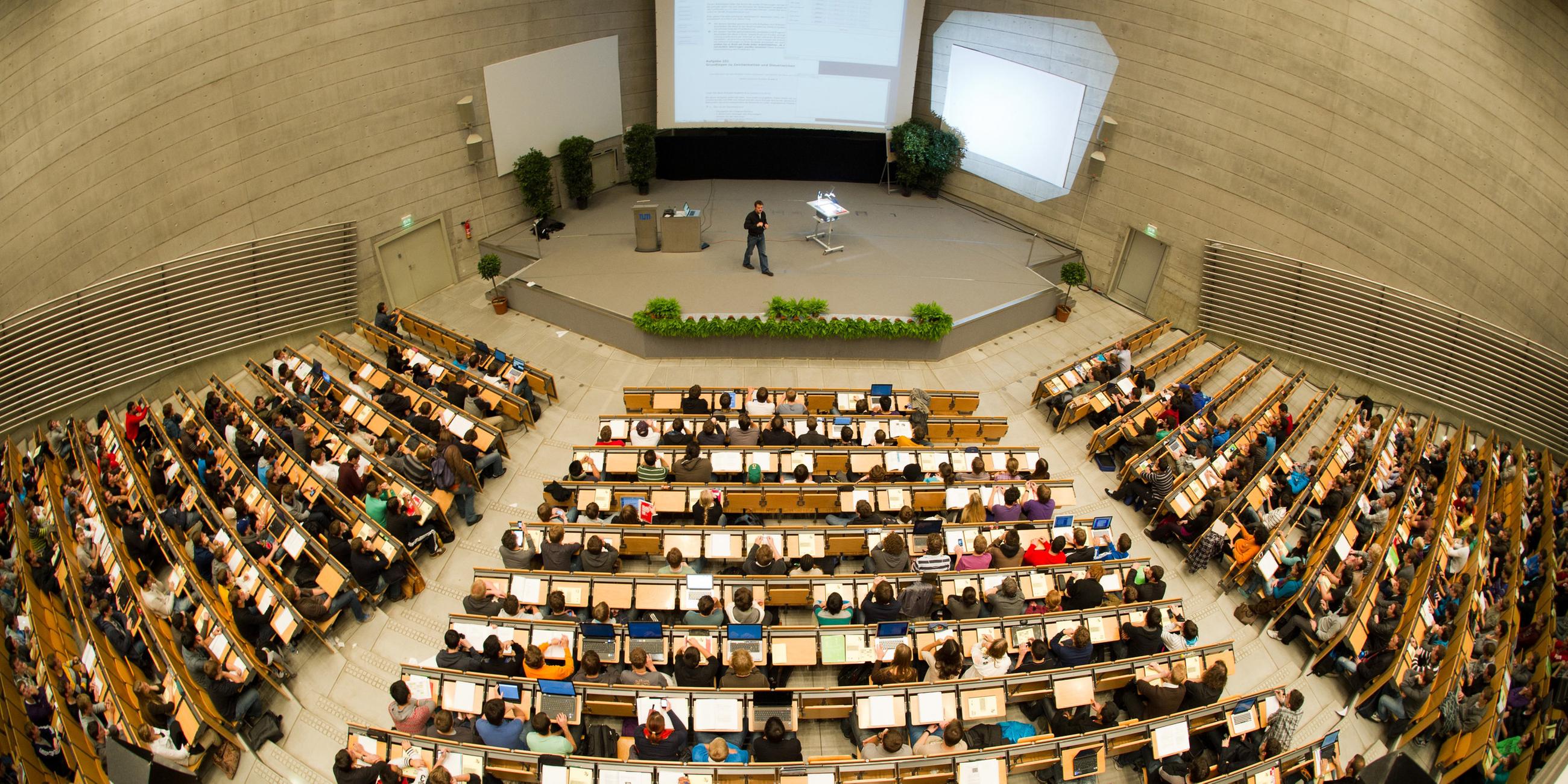  Hörsaal der Technischen Universität (TUM) in München