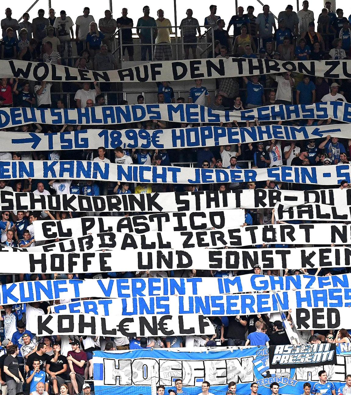 Plakataktion der Fans der TSG Hoffenheim in der Saison 2015/16
