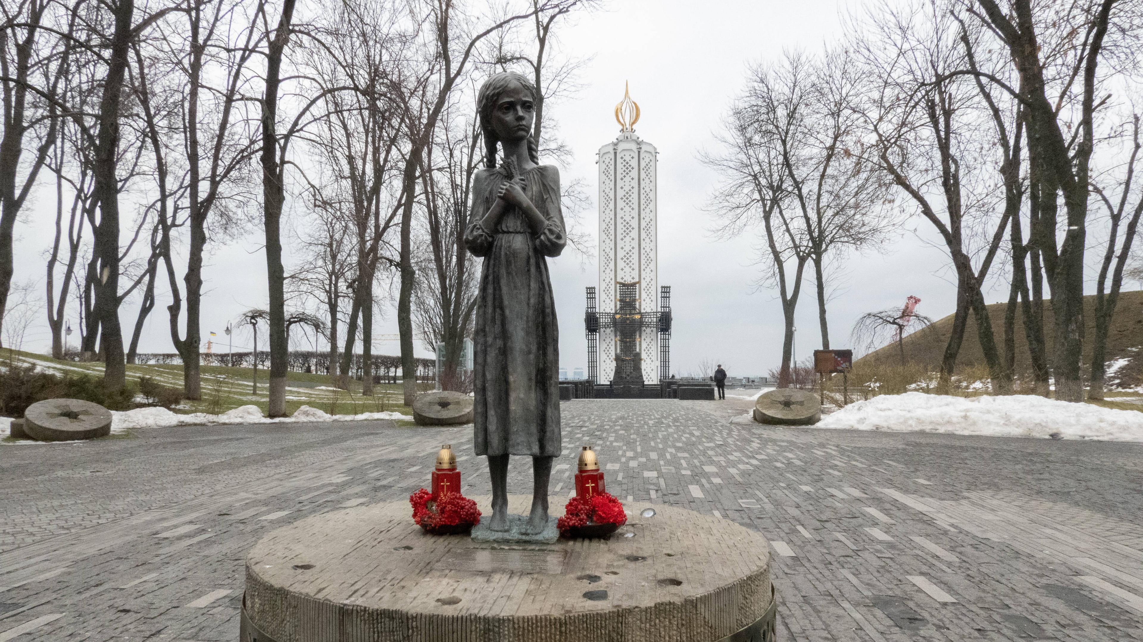 Holodomor memorial statue in Kiev