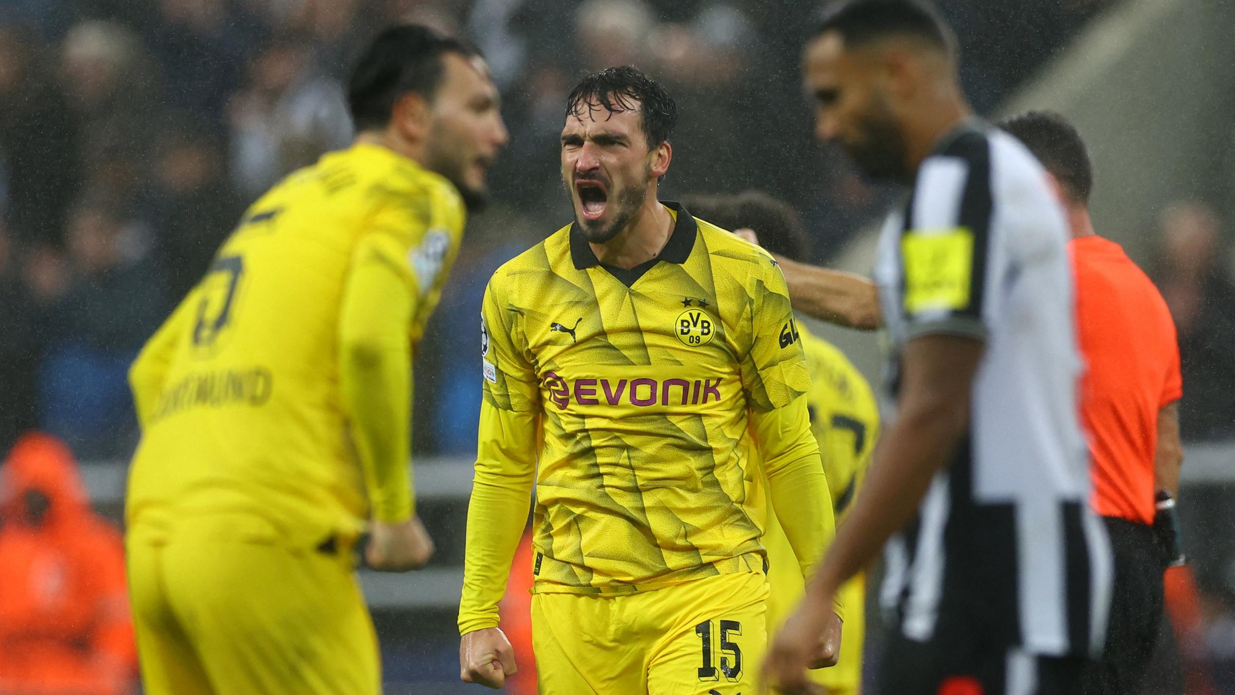 Champions League, Newcastle United - Borussia Dortmund: Mats Hummels schreit seine Freude heraus
