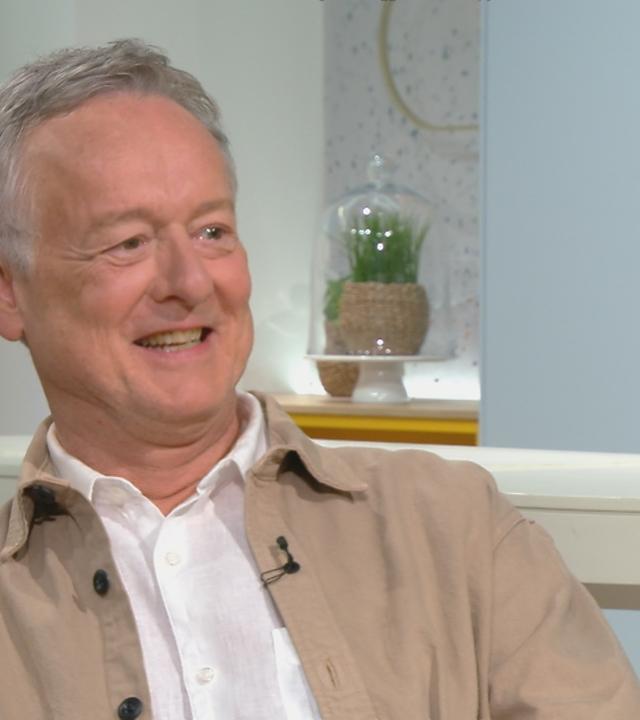 Ian Dickinson im Gespräch am "Volle Kanne"-Frühstückstisch