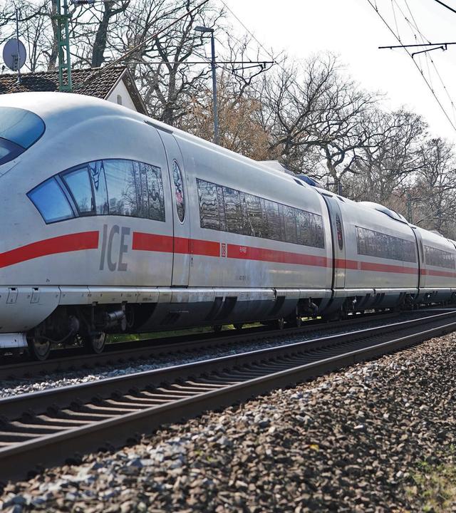 ICE auf der Riedbahn Strecke