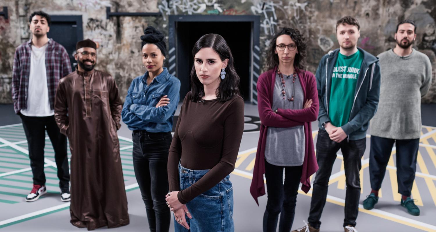 Salwa Houmsi mit Gästen