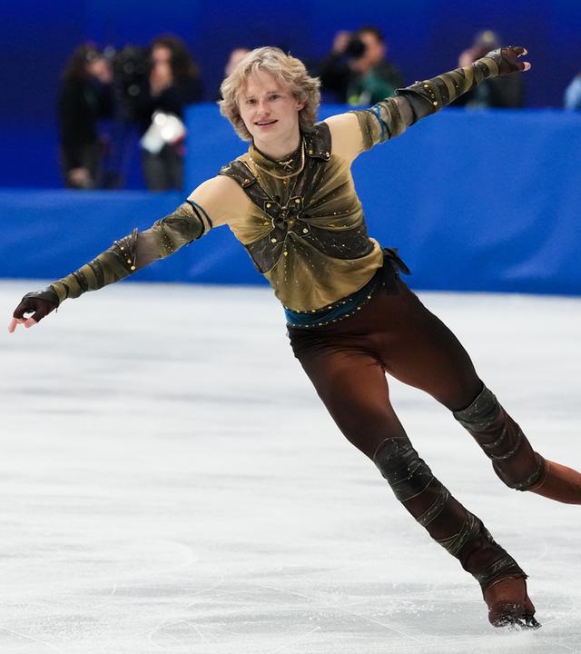 Ilia Malinin beim Kurzprogramm im Eiskunstlauf-Einzel der Herren.