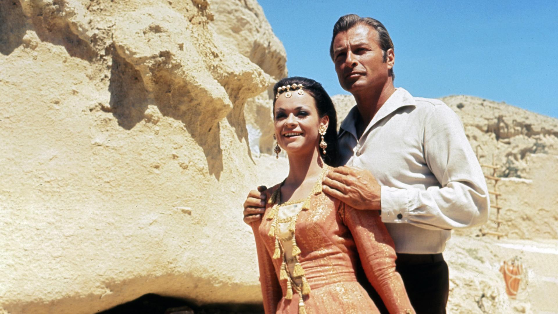 Ingscha (Marie Versini) und Kara Ben Nemsi (Lex Barker)