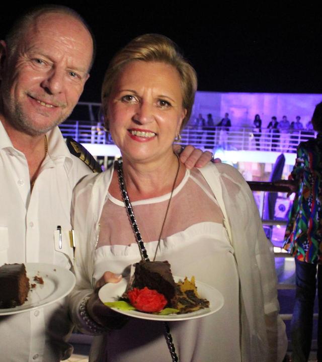 127: Rote Rosen für die Lady