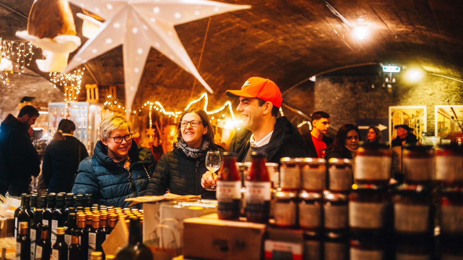 Auf der Burg, im Wald, Kloster oder Weinkeller: Kleine, besondere Weihnachtsmärkte