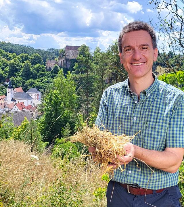 Bauen mit Stroh, Felsenbad und mehr ...