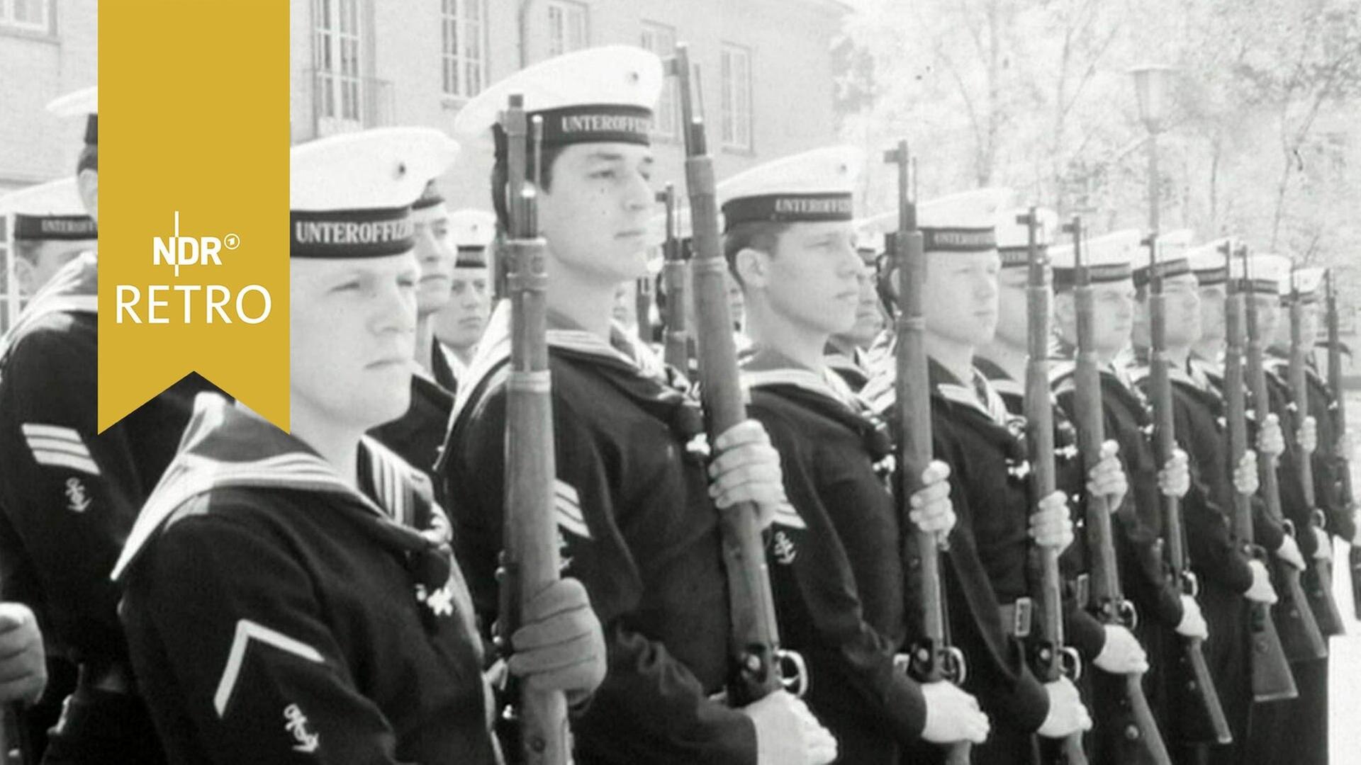 Besuch der Marineunteroffiziersschule in Plön (stumm)