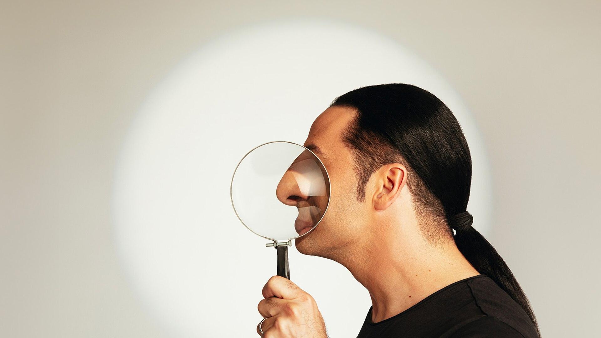 Bülent im Rausch der Düfte – Orgasmus für die Nase