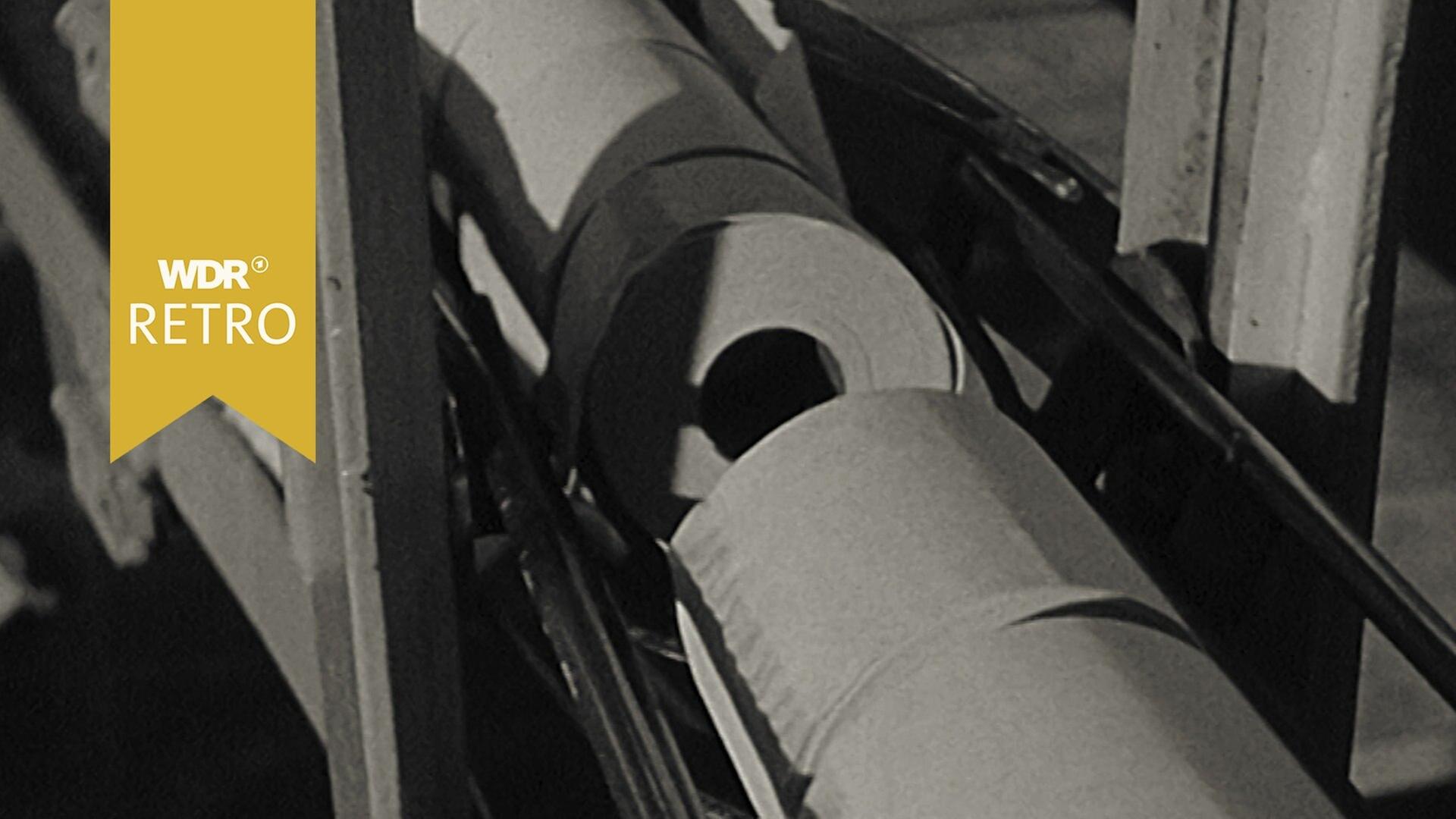 Die Toilettenpapier-Kreppmaschine