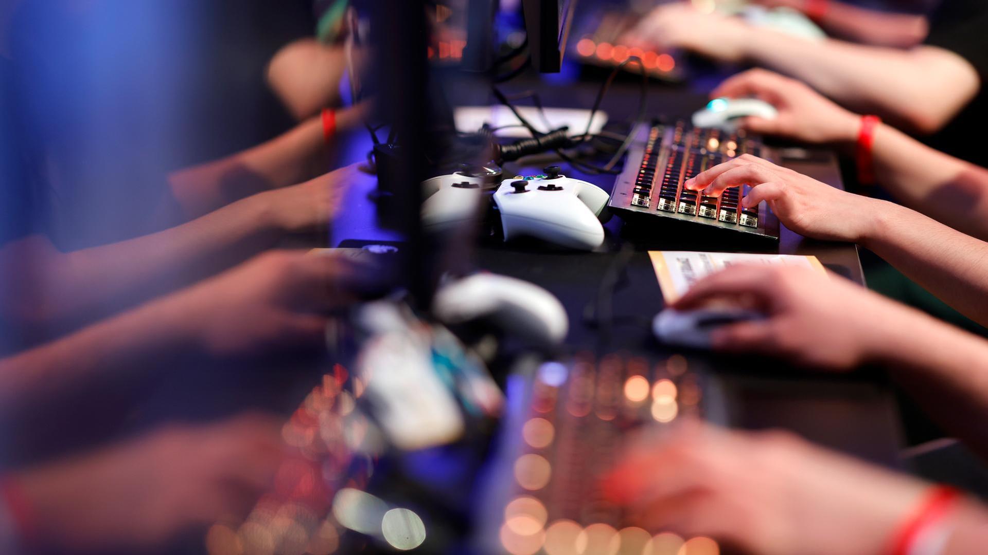 Faszination Gaming, Schwarz-Grün, Landshut-Geiseldrama und mehr