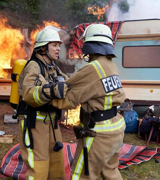 Feuerwehrfrauen – Heim gesucht