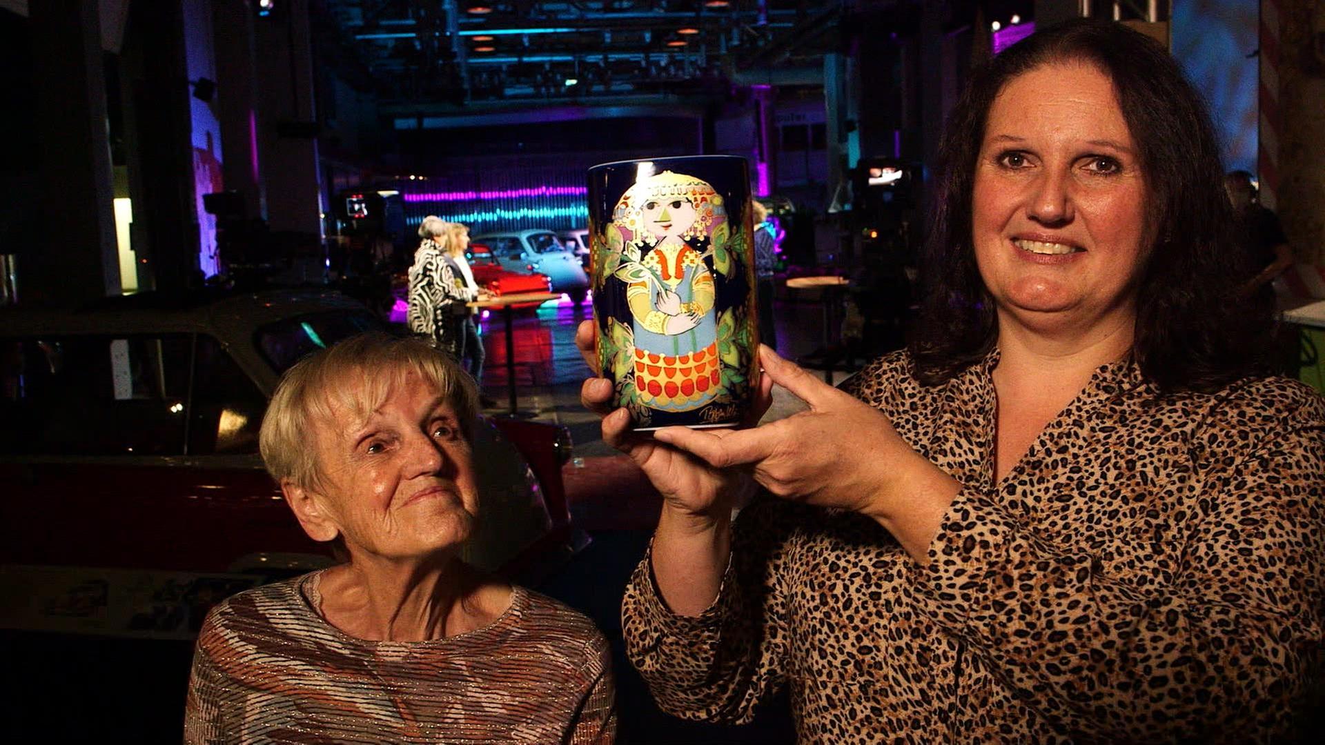 Flohmarkt oder Vitrine? Designer-Vase und mehr