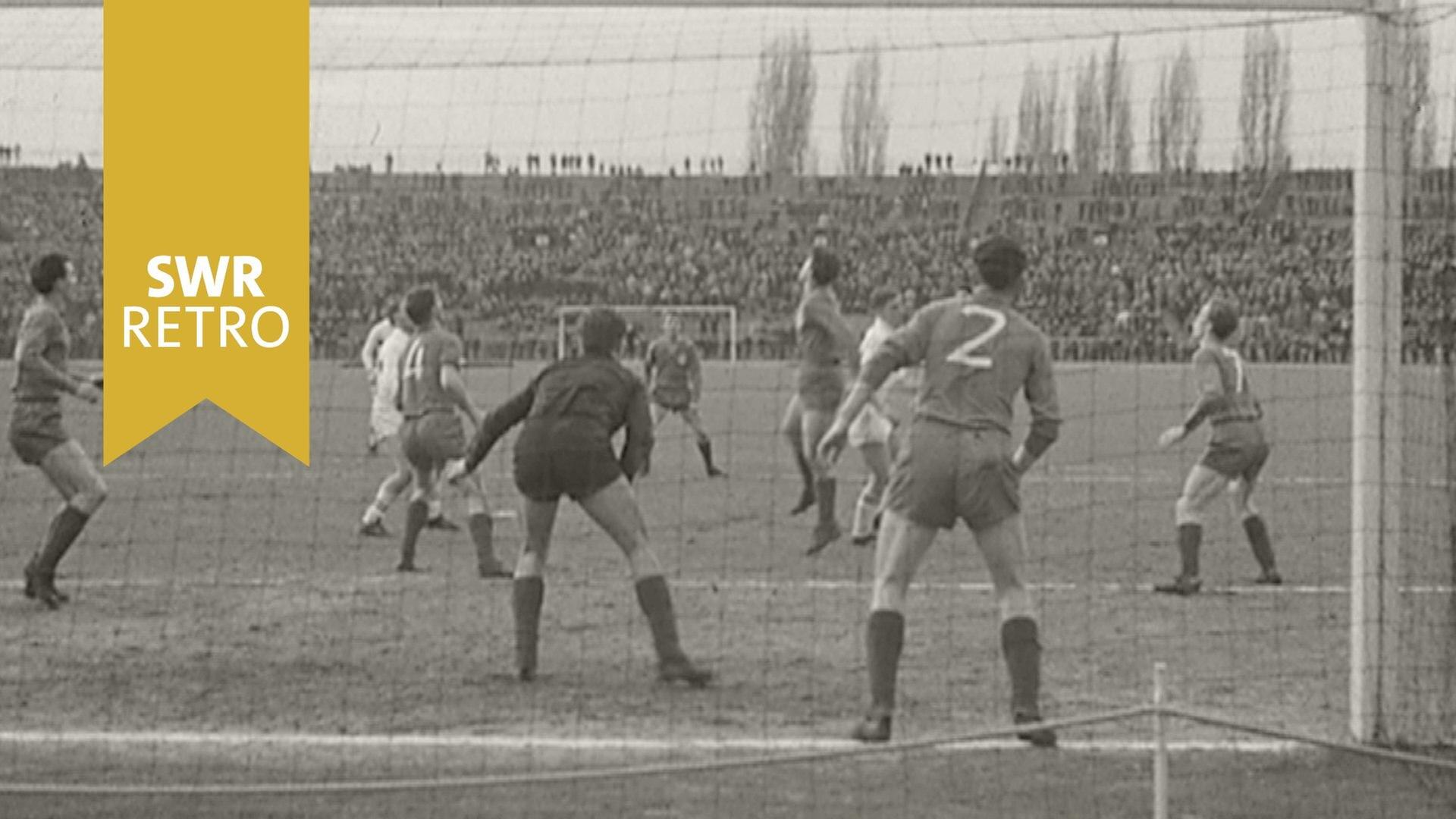 Fussball Oberliga Süd: VfB Stuttgart - Karlsruher SC