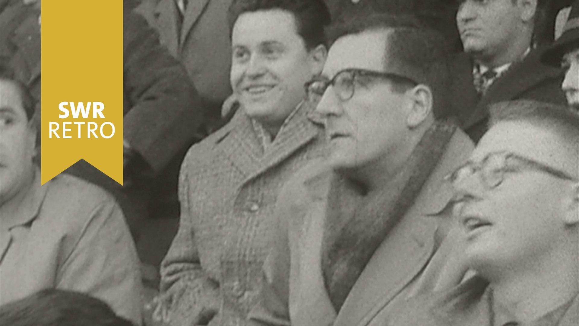 Fußball Oberliga Süd: VfR Mannheim - Kickers Offenbach