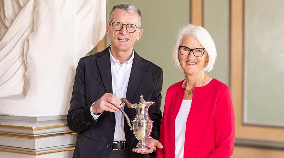 Geheimnisvolle Punzen · Silberkanne und mehr