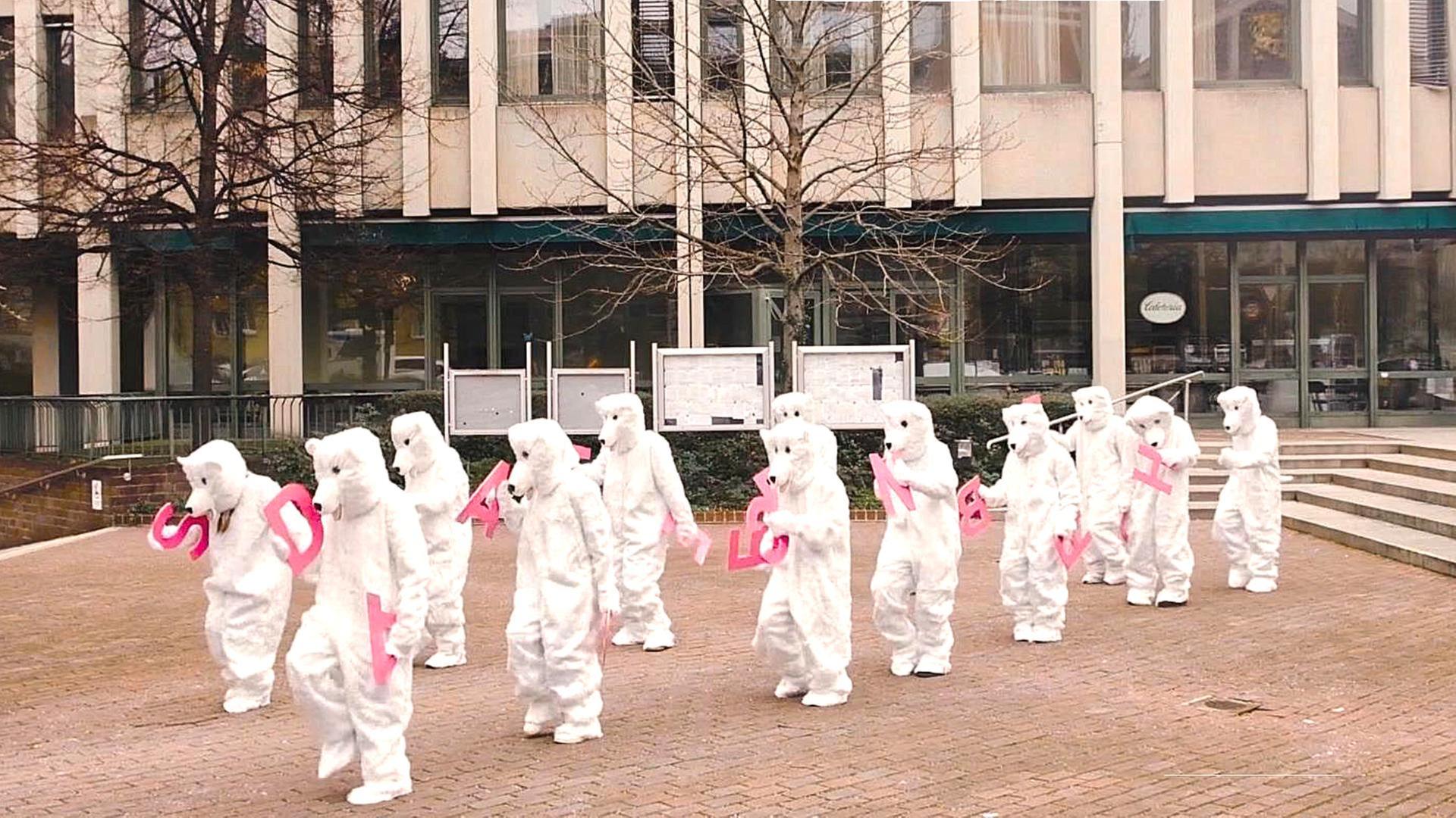 Geheimnisvolles Ladinisch und Wohnungen statt Büros