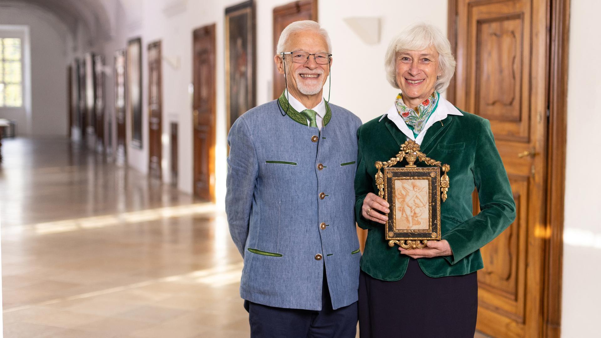 Geknickte Rötelzeichnung von Rafael? Und mehr ...