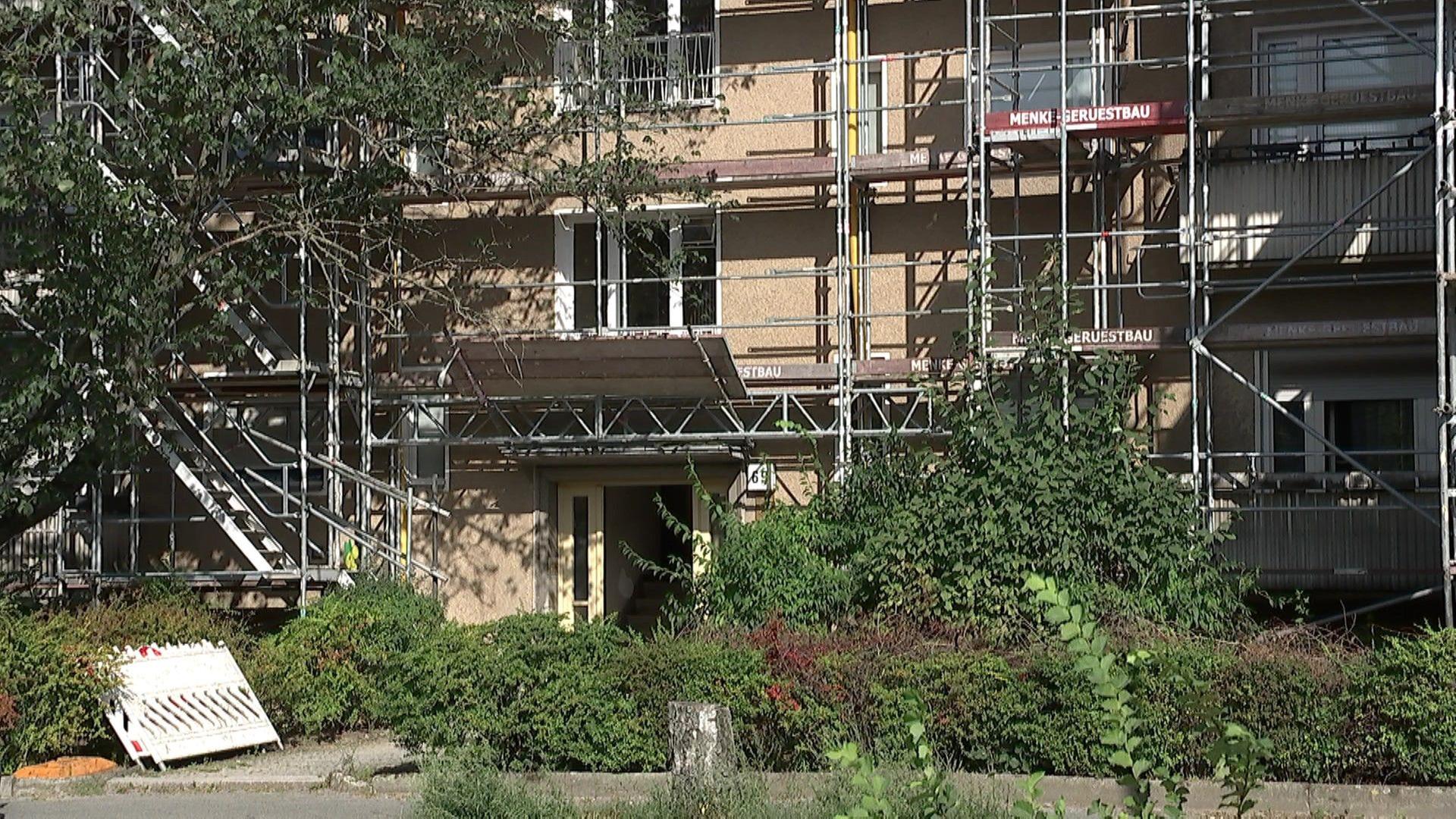 Gesperrtes Wohnhaus in Wilmersdorf - Wann können die Bewohner zurückkehren?